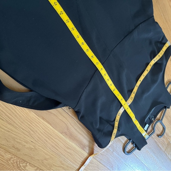 NWOTGAP BELTED JUMPSUIT - Picture 11 of 12